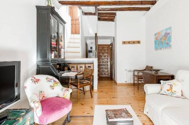 Atico Duplex Con Terraza En Puro Centro, 2 A 8 Pax Appartement
